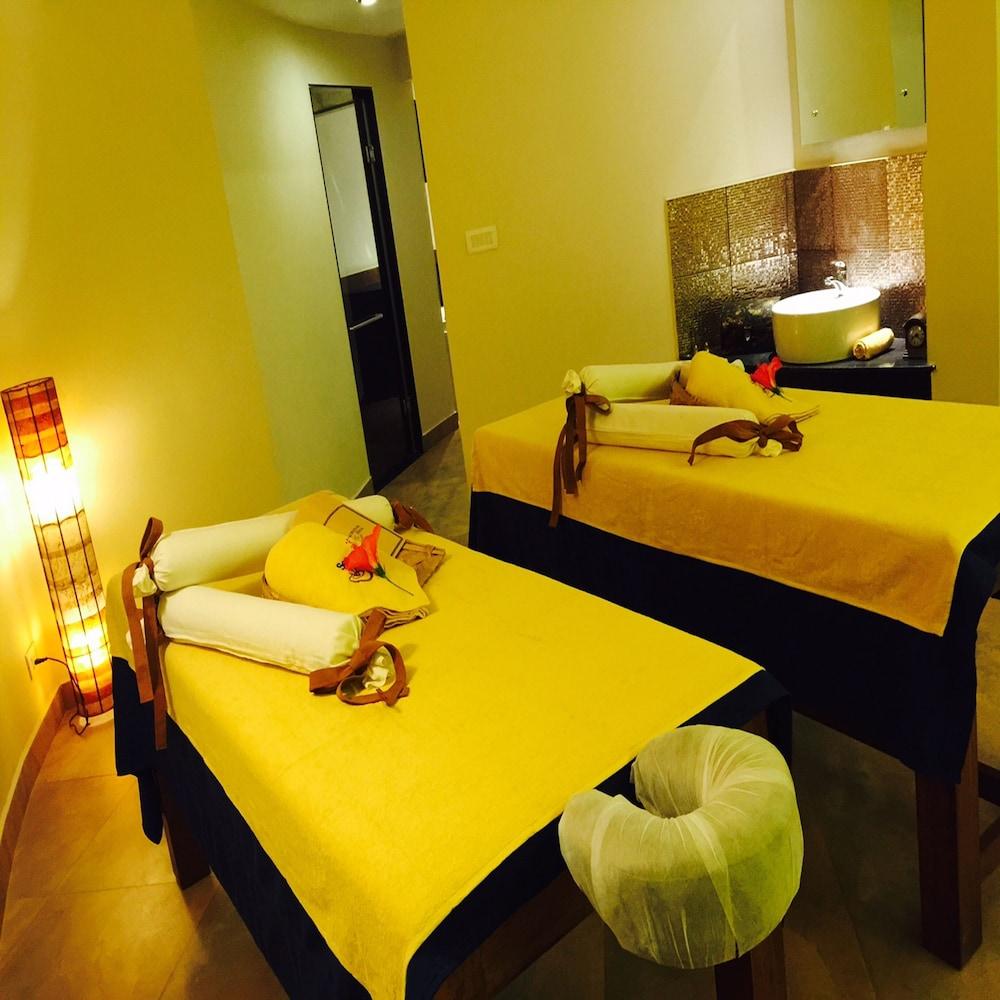 Hotel Poetree Thekkady Exterior foto