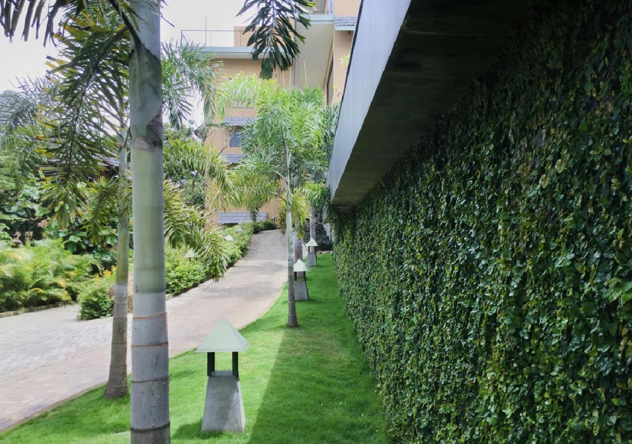 Hotel Poetree Thekkady Exterior foto