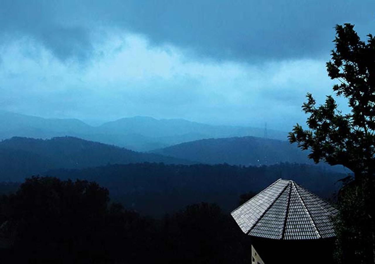 Hotel Poetree Thekkady Exterior foto